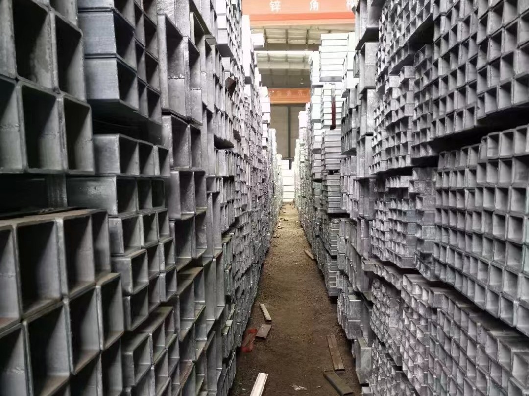 淺析方管的產(chǎn)品特點價格，以及方矩管廣泛的行業(yè)用途。