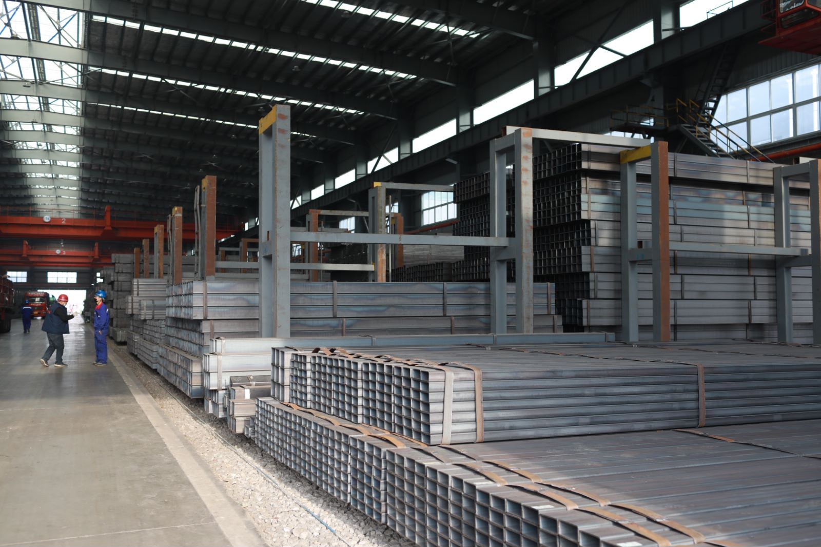 分析方矩管在焊接時(shí)開(kāi)裂的原因是什么，應(yīng)當(dāng)如何避免。